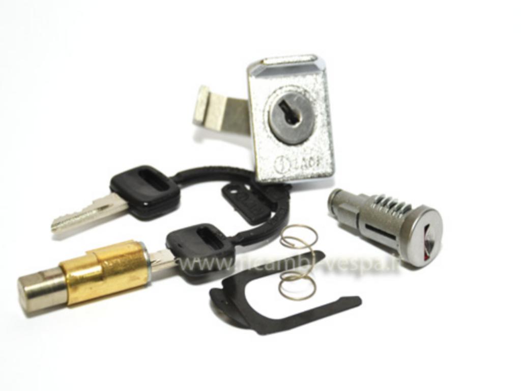 Kit serratura bauletto, bloccasterzo e sella ZADI per Vespa 125/150/200 PX 