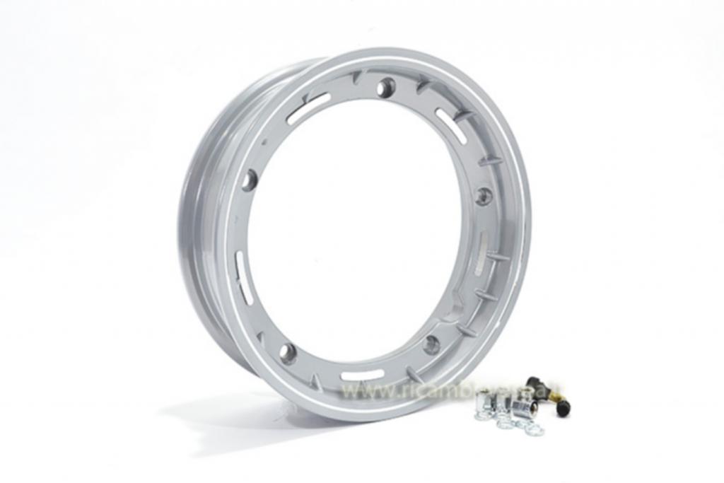 Cerchio tubeless in Alluminio di colore Grigio per Vespa 125/150/200 