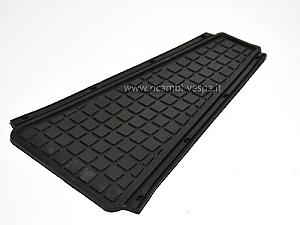 Tappeto centrale in gomma di colore nero per Vespa 80/125/150/200 PX-PE 1° serie 